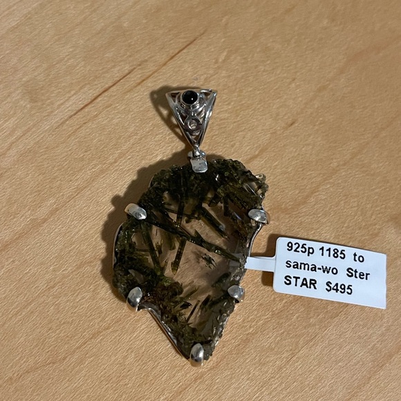 One of a kind Tourmaline and Epidot in quartz pendant - Picture 6 of 11